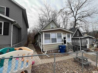 1312 Eastern Ave, Davenport, IA 52803