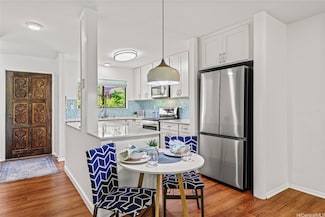 98-1790 Kaahumanu St Unit 64B, Pearl City, HI 96782