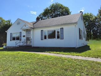 6 Crosby St, Webster, MA 01570