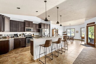1330 Emerald Dr, Great Falls, MT 59404