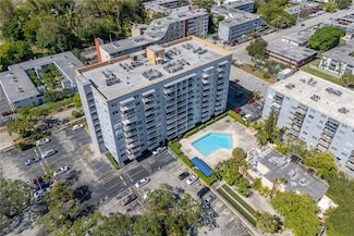 1470 NE 125th Terrace Unit PH9, North Miami, FL 33161