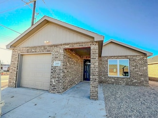 2405 North Ave N, Lubbock, TX 79403