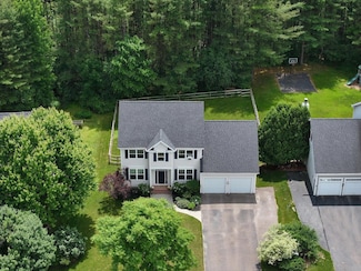 343 Cobblestone Cir, South Burlington, VT 05403