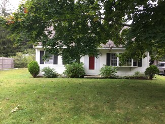 76 Willimantic Dr, Marstons Mills, MA 02648