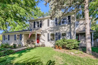 46 N Main St, Glen Ellyn, IL 60137
