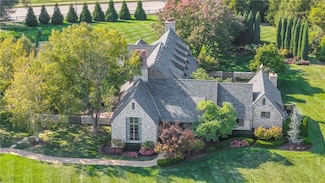 10400 Howe Ln, Leawood, KS 66206