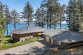 1378 San Juan Dr, Friday Harbor, WA 98250