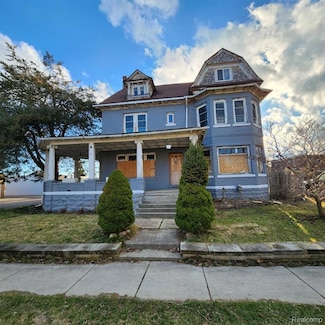 821 M l King Ave, Flint, MI 48503
