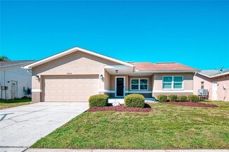 12854 Pineway Dr, Largo, FL 33773