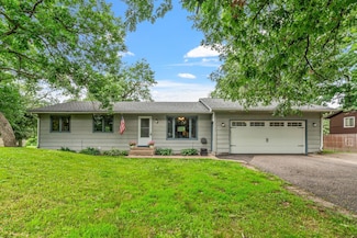 16724 Kenyon Cir NE, Andover, MN 55304