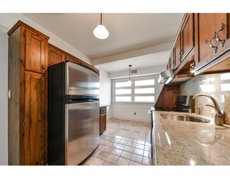 139 Winter St Unit 4, Framingham, MA 01702