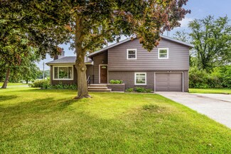 1238 Vineland Rd, Saint Joseph, MI 49085