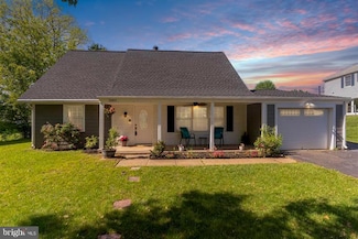 13302 Point Pleasant Dr, Fairfax, VA 22033