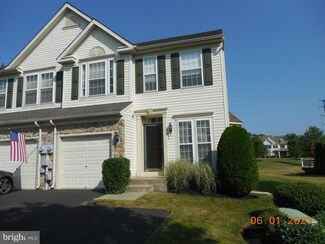 2516 Peachtree Dr, Perkasie, PA 18944