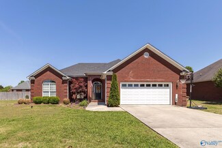 607 Haley Ann Dr SW, Hartselle, AL 35640