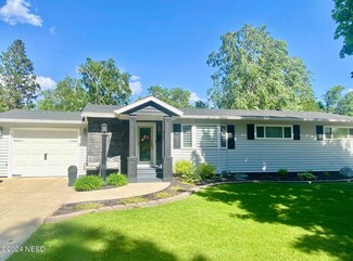 1280 3rd St NW, Watertown, SD 57201