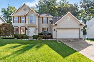 2268 Canterbury Cir, Akron, OH 44319