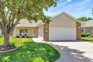 8303 W Nantucket St, Wichita, KS 67212