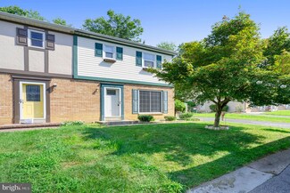 620 E Wiltshire Dr, Wallingford, PA 19086