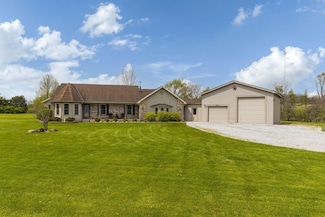 6701 Perry Rd, Centerburg, OH 43011