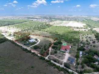 558 Wiedner Rd, Cibolo, TX 78108