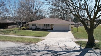631 N Constitution Dr Unit 2, Aurora, IL 60506