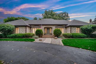 1140 Turnberry Dr, Schererville, IN 46375