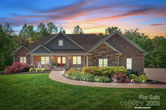 730 Oak Ridge Farms Cir Unit 14, Newton, NC 28658