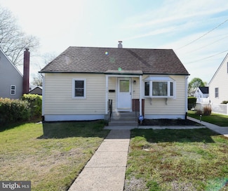 713 Cooper St, Florence, NJ 08518