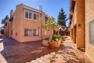 8020 Langdon Ave Unit 211, Van Nuys, CA 91406