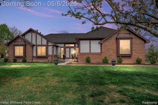38800 Cornwall Ct, Northville, MI 48167