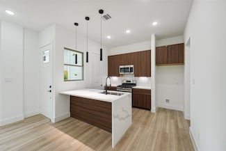 7416 Maxroy St, Houston, TX 77088