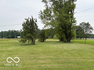 321 E Santee Dr, Lake Santee, IN 47240