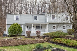 104 Vreeland Rd, West Milford, NJ 07480