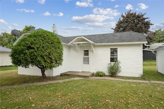 1513 J Ave, Vinton, IA 52349