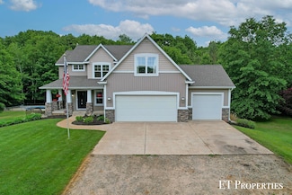 12150 W Devis Rd, West Olive, MI 49460