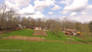 15 Stonewall Farm Dr, Honesdale, PA 18431