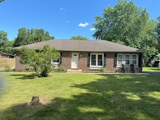 205 W Race St, Millington, IL 60537