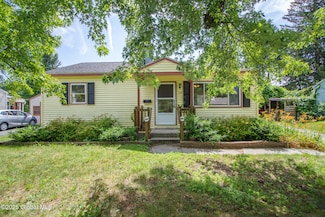 10 Sherwood Dr, Latham, NY 12110