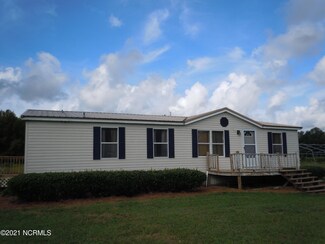 10561 Sidney-Cherry Grove Rd, Tabor City, NC 28463