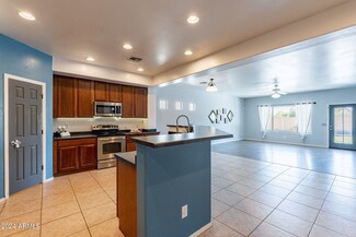 7829 S 54th Ave, Laveen, AZ 85339