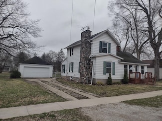 122 Lincoln St, Grant, MI 49327