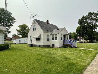 409 15th Ave, Sterling, IL 61081