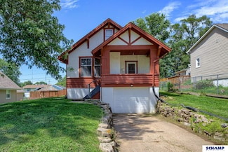 6614 Bedford Ave, Omaha, NE 68104