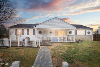 1067 Blue Grass St, Bristol, VA 24201