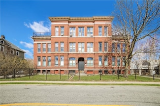 101 Regent Ave Unit 10, Providence, RI 02908