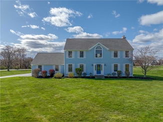 139 Cromwell Dr, Portsmouth, RI 02871