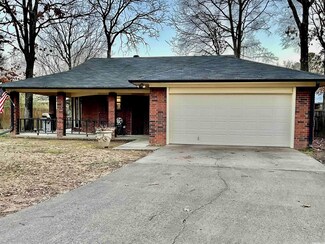 2803 Wills Ct, Conway, AR 72034