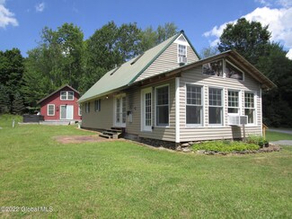 154 Egelston Dr, Esperance, NY 12066