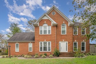 2824 Regenwood Dr, Murfreesboro, TN 37129